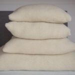 Schweizer Bettwaren Schweizer Schafwollkissen mit Wollflor in verschiedenen Grössen